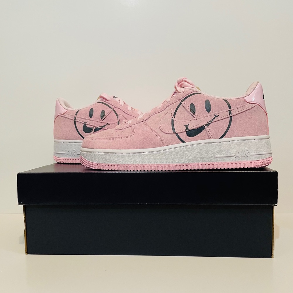Nike Air Force 1 ‘07 LV8 Nike Day Size 7 Youth/Men